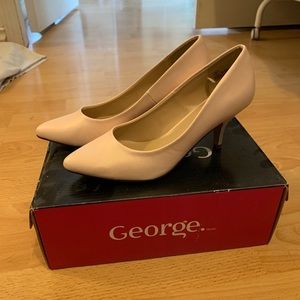 Pearlescent nude pink kitten heels